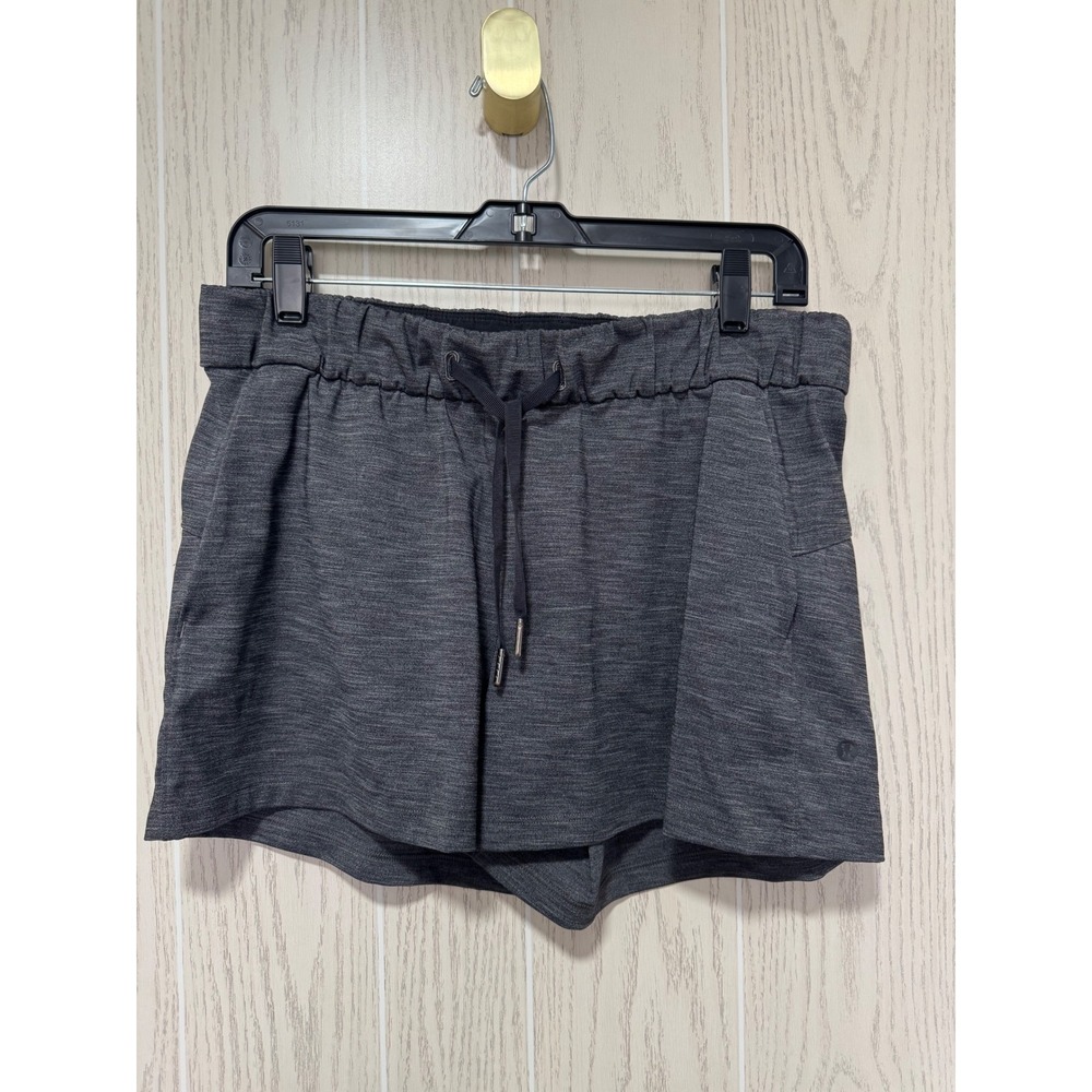 Lululemon On the Fly Short Luxtreme Heathered Charcoal Grey Size 10 LW7AGFS